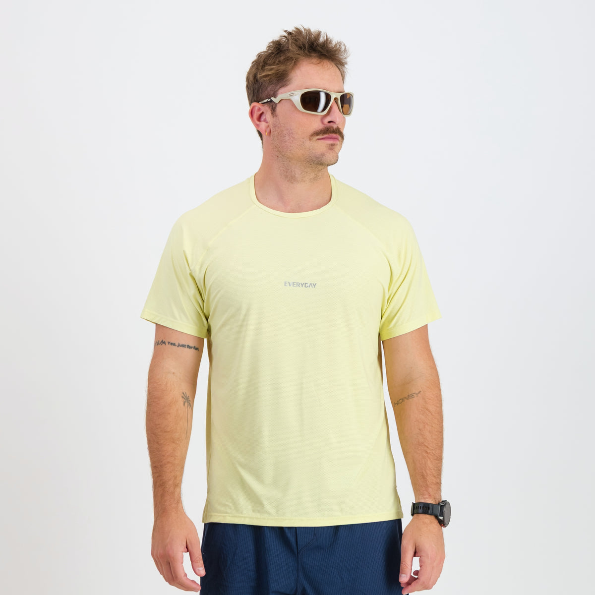 EVERYDAY - MENS BREZZA TEE BUTTER