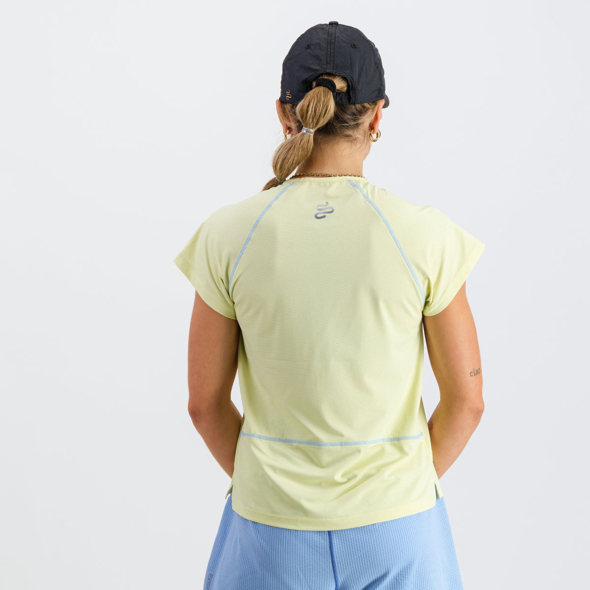 EVERYDAY - WOMENS BREZZA TEE BUTTER w BLUE